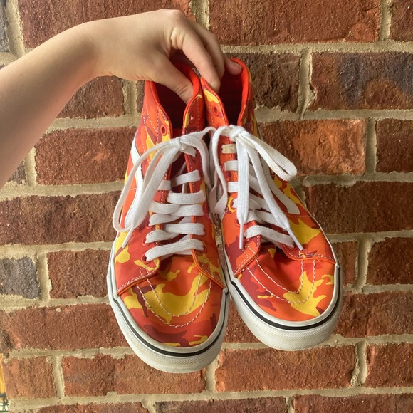 Sunset-camo hightop Vans- Size 8.5 - Picture 2 of 9